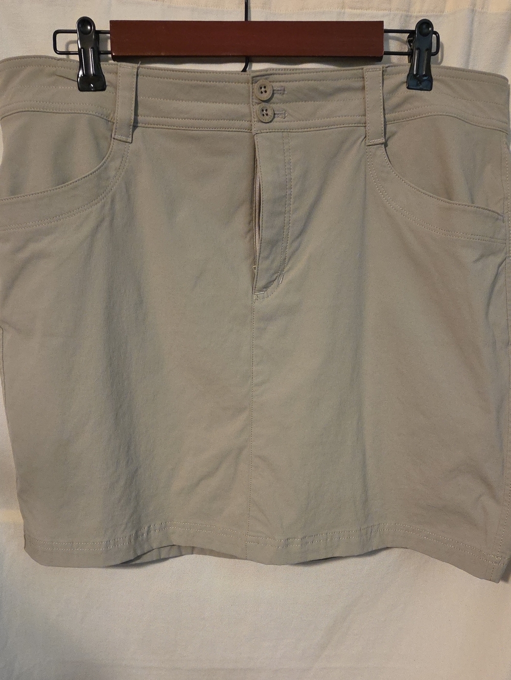 Eddie Bauer First Ascent Active Skort Khaki Size 14 EUC